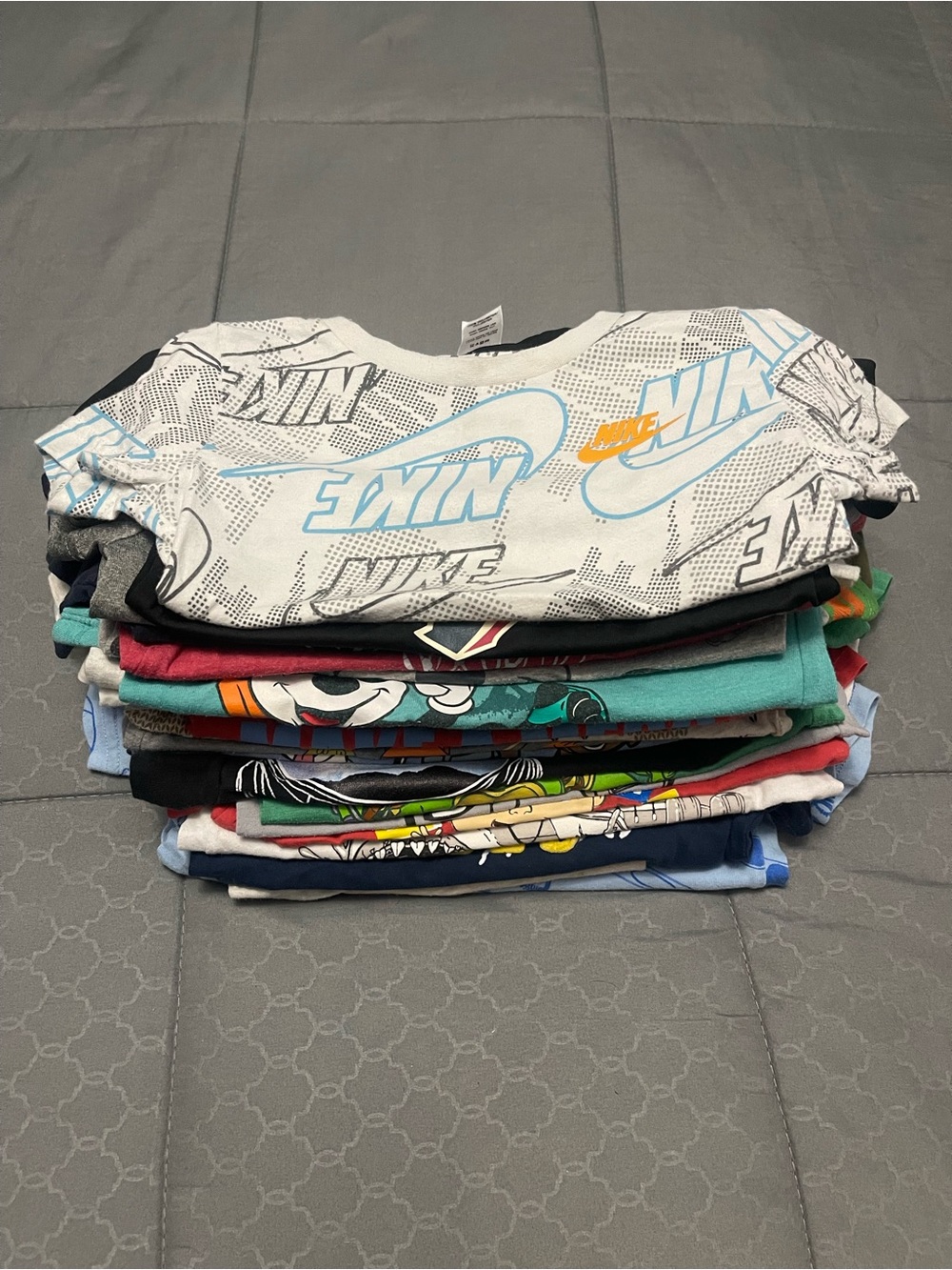Toddler boys Short Sleeve Graphic Tee lot - Picture 2 of 2